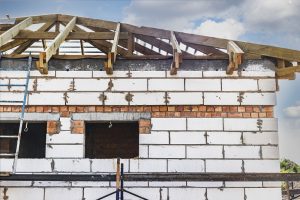Budowa domu – coraz większy problem z dokończeniem inwestycji